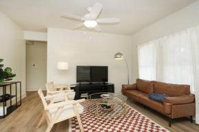 Eccentric Home 5 MIN from Downtown